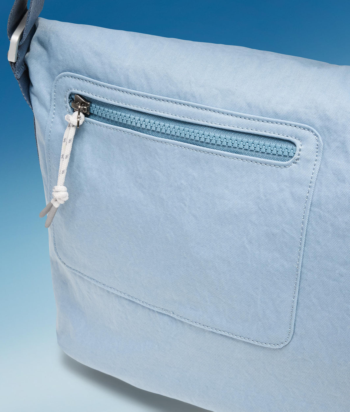 | Colour: Konbu Dusty Blue