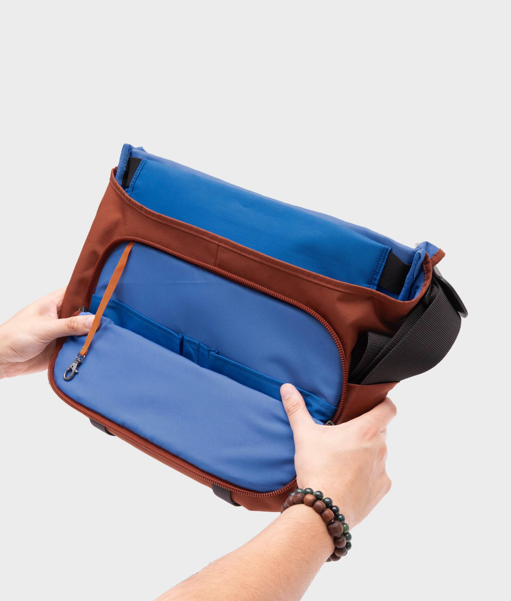 Brace Brace - メッセンジャー＆ラップトップバッグ - Crumpler Australia