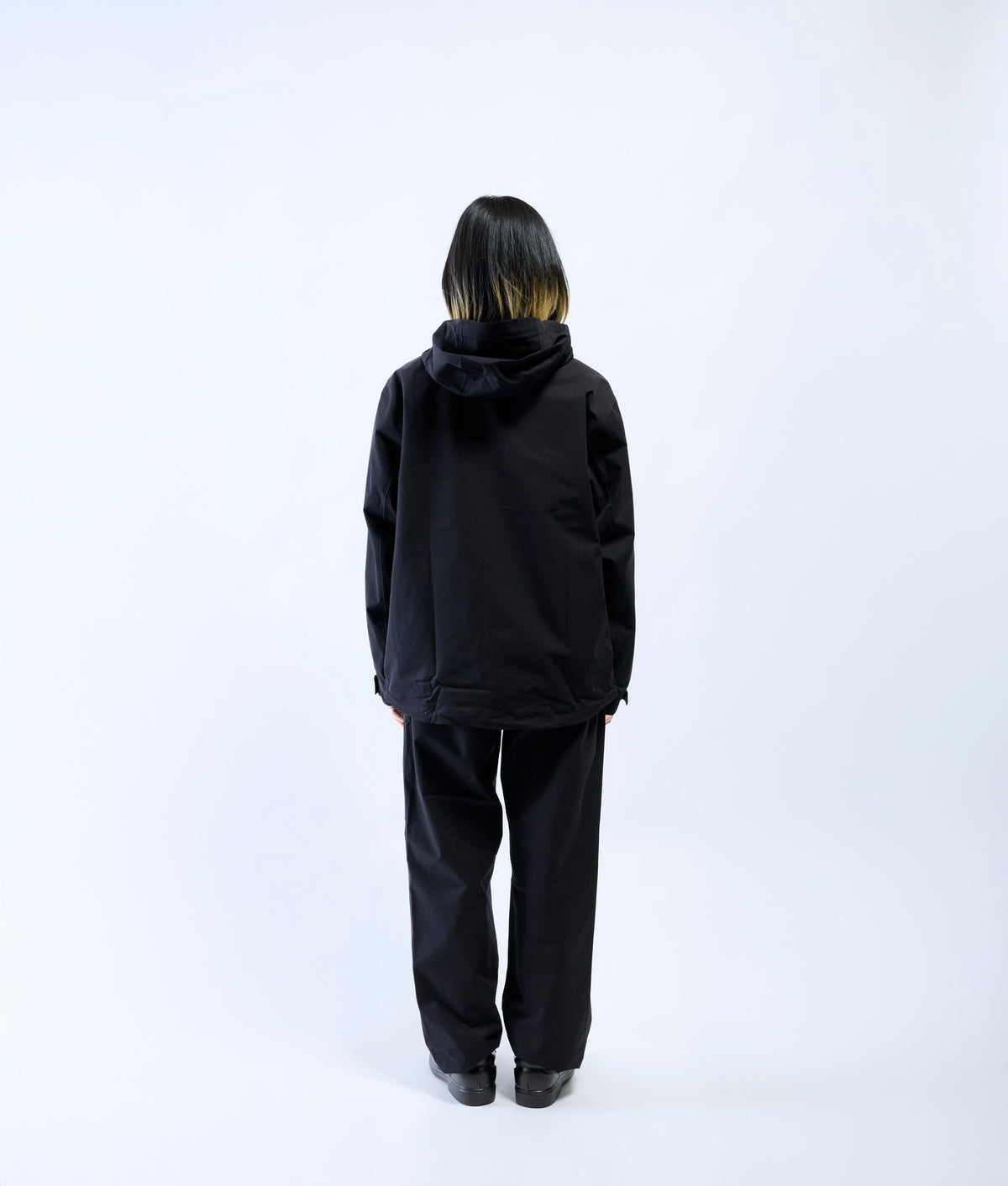| Colour: Black
