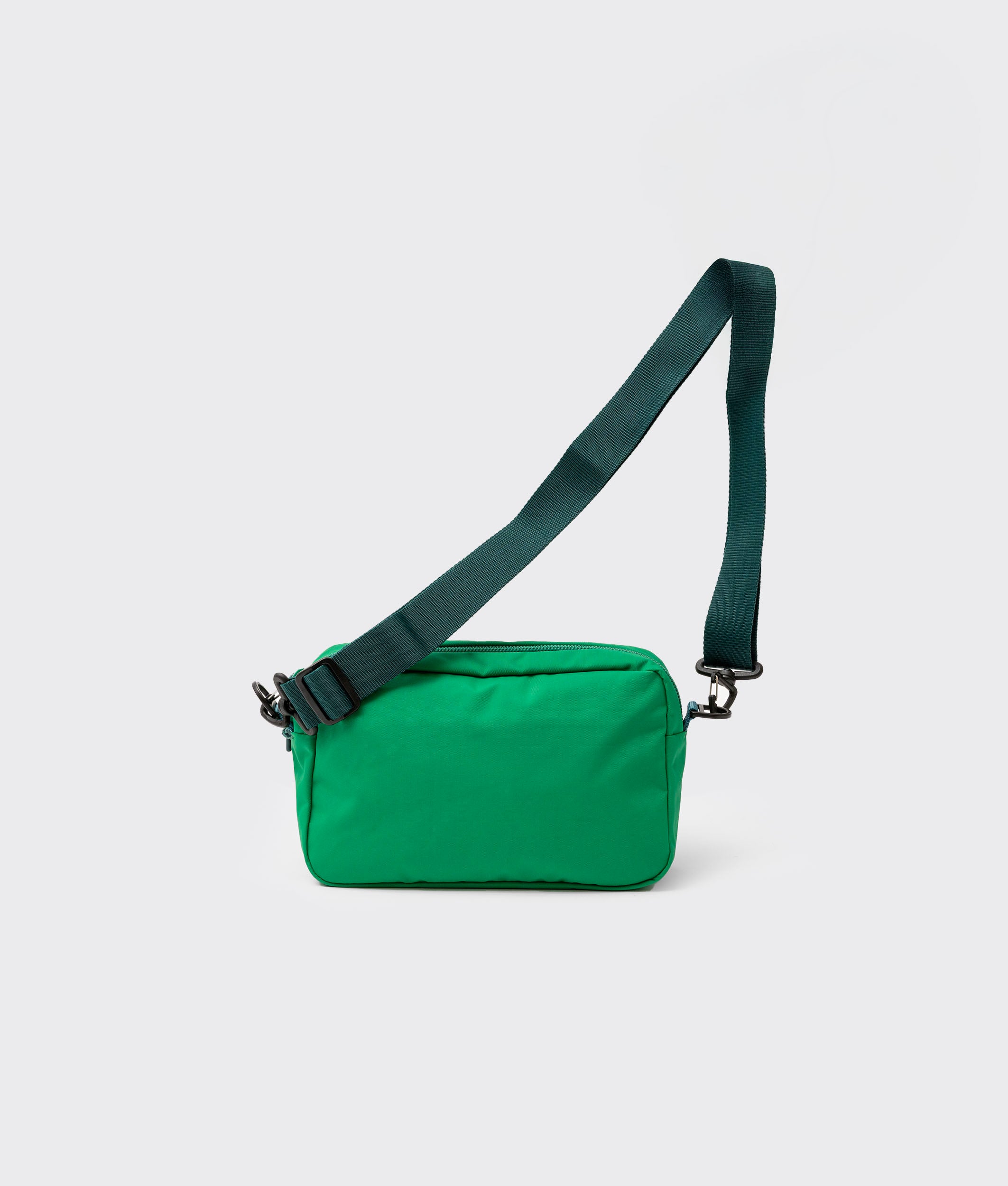 crumplerクランプラー　バッグ 銀一、Crumpler（クランプラー）のカメラバッグの新製品を発売