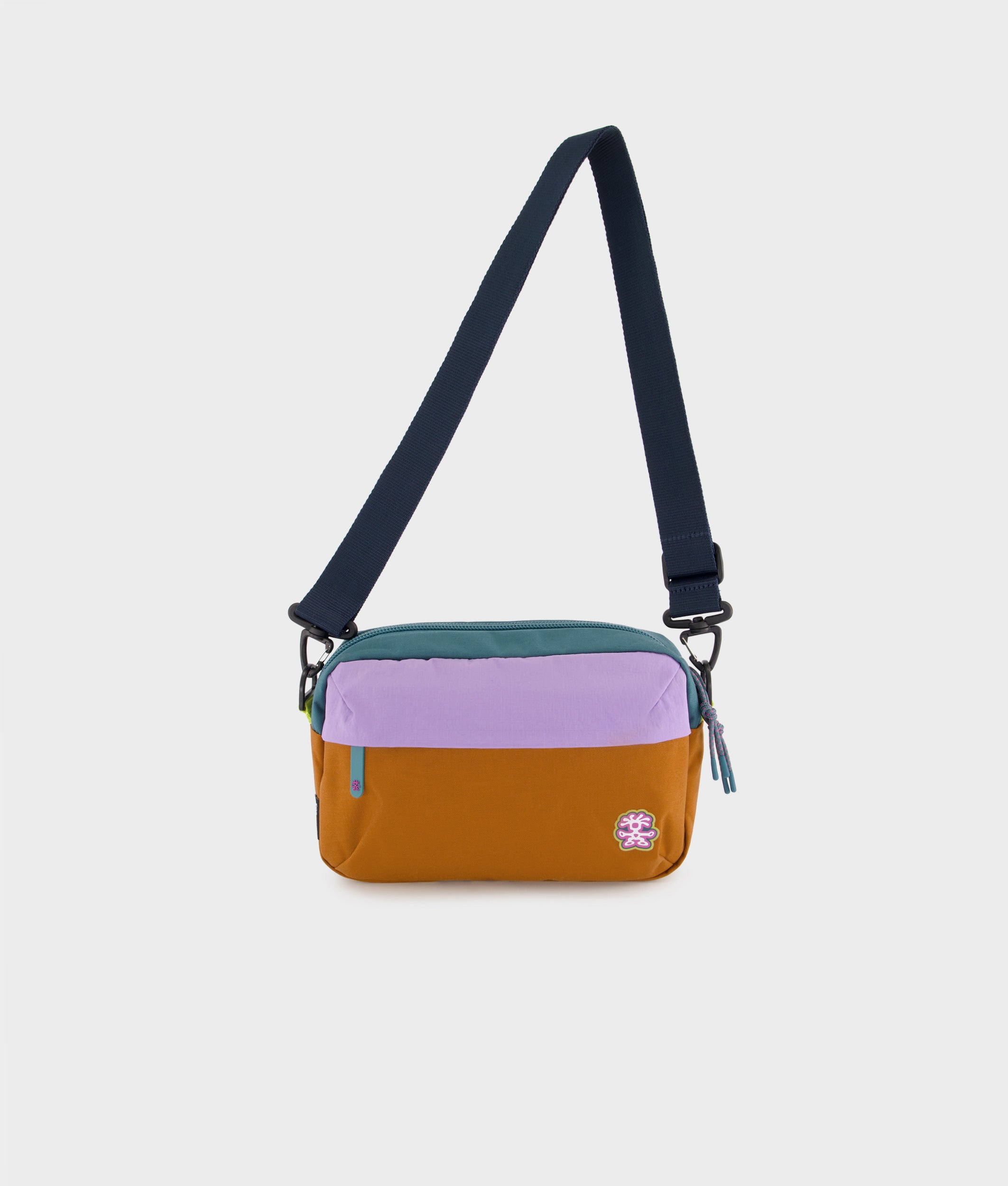 【minami】Crumpler バケツ型ボディバッグ Crossbody Bags for Men & Women | Crumpler Australia
