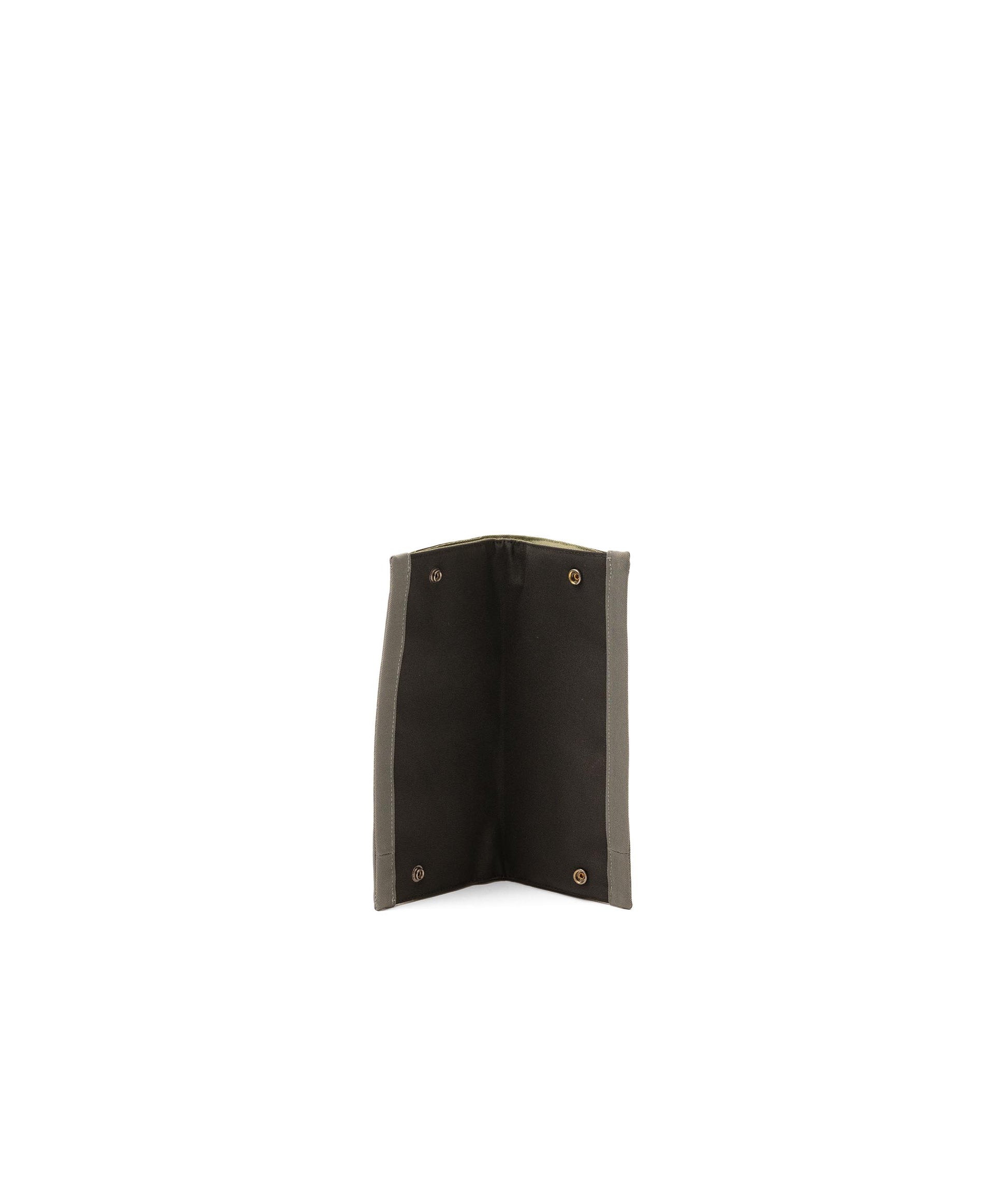 | Colour: Black