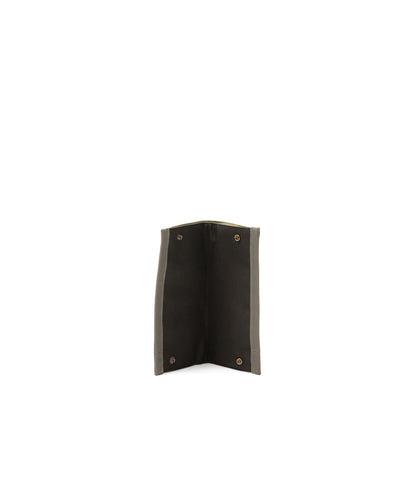 | Colour: Black