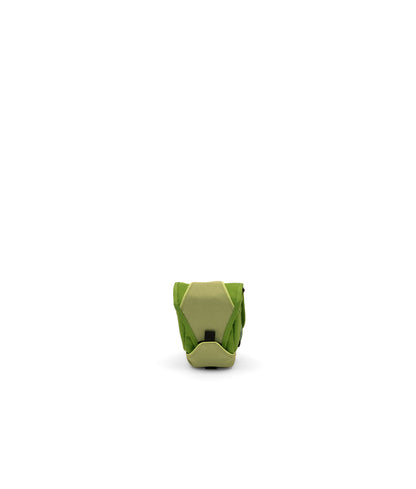| Colour: Green