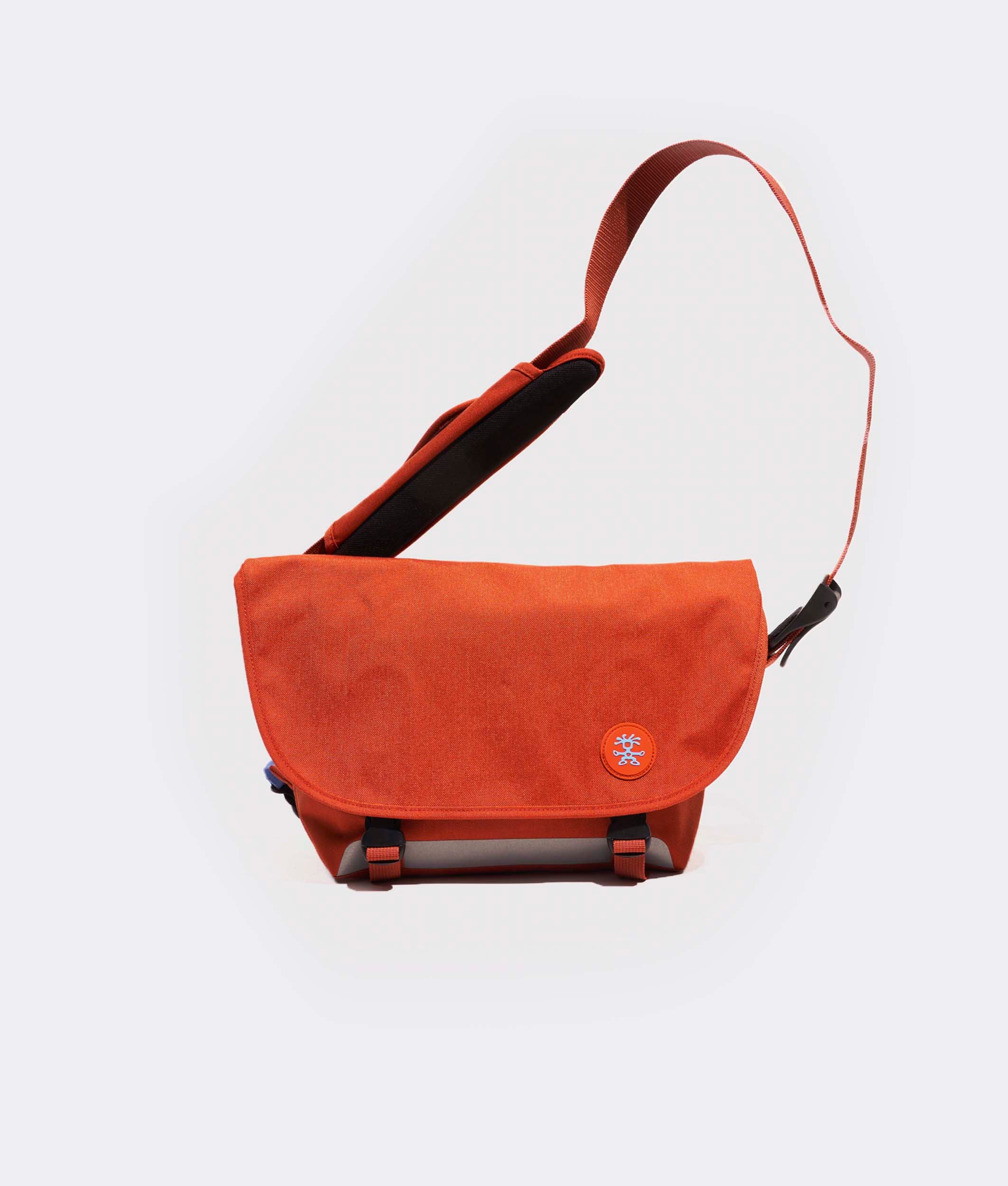 美品　CRUMPLER メッセンジャーバッグ　赤　ＬＬサイズ　クランプラー 美品 クランプラー CRUMPLER メッセンジャーバッグ レッド